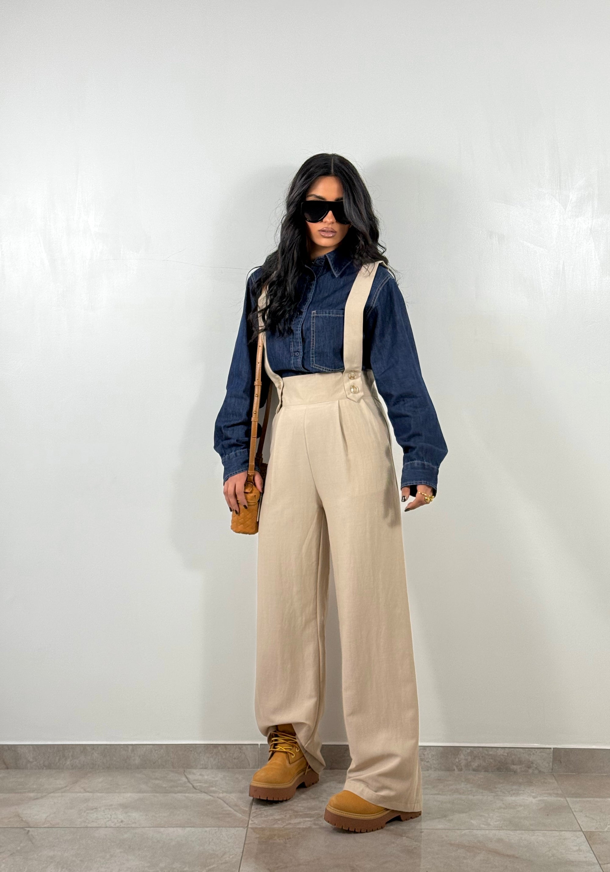 Pantaloni con Bretelle Beige